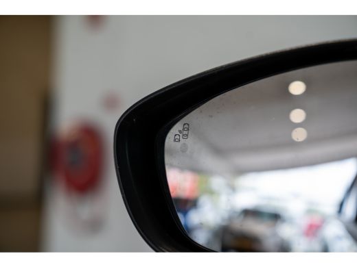 Opel Crossland X 1.2 Turbo Innovation | Panoramadak | Trekhaak | LED | Navi | Climate Controle | Camera | 17 Inch ... ActivLease financial lease