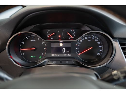 Opel Crossland X 1.2 Turbo Innovation | Panoramadak | Trekhaak | LED | Navi | Climate Controle | Camera | 17 Inch ... ActivLease financial lease