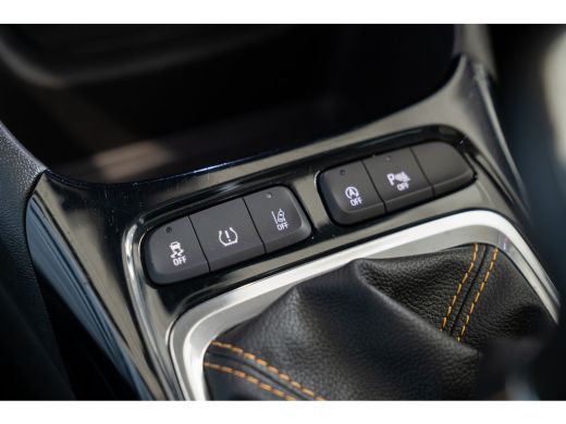Opel Crossland X 1.2 Turbo Innovation | Panoramadak | Trekhaak | LED | Navi | Climate Controle | Camera | 17 Inch ... ActivLease financial lease