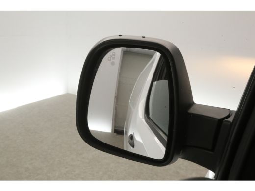 Opel Vivaro-e L2H1 Edition 75 kWh | Elektrisch | Airco | Cruise | 3-Zits | Carplay | Camera | Navi | Parkeersens. ActivLease financial lease