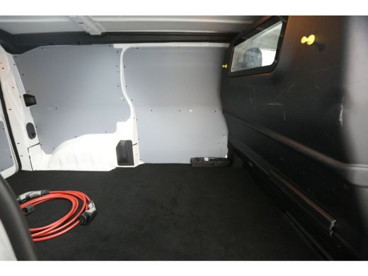 Opel Vivaro-e L2H1 Edition 75 kWh | Elektrisch | Airco | Cruise | 3-Zits | Carplay | Camera | Navi | Parkeersens. ActivLease financial lease