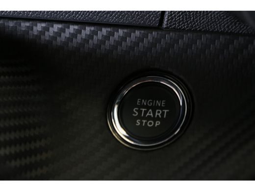 Peugeot 2008 1.2 Hybrid 136 GT | Navi | Camera | Ad. Cruise control | LMV 17'|  Keyless Entry | Apple Carplay ... ActivLease financial lease