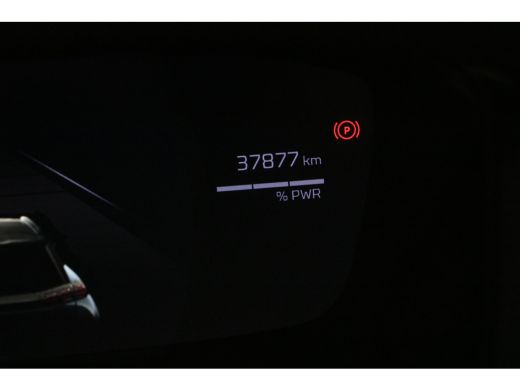 Peugeot 2008 1.2 Hybrid 136 GT | Navi | Camera | Ad. Cruise control | LMV 17'|  Keyless Entry | Apple Carplay ... ActivLease financial lease