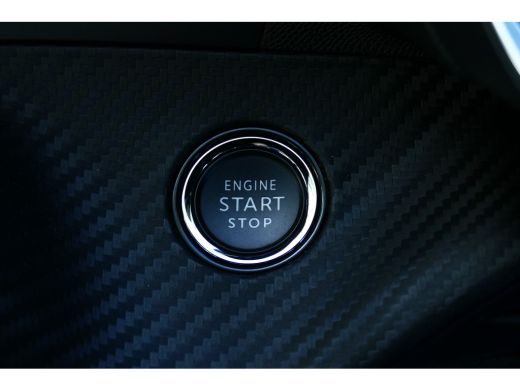 Peugeot 2008 1.2 HYBRID 136PK ALLURE AUTOMAAT / NAVI / CLIMA / PDC / 17"LMV / CAMERA V+A / KEYLESS / FULL-LED ... ActivLease financial lease
