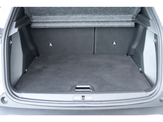 Peugeot 2008 1.2 HYBRID 136PK GT PACK AUTOMAAT / NAVI / LEDER / CLIMA / LED / PDC / 17" LMV / KEYLESS / 360&deg; C... ActivLease financial lease