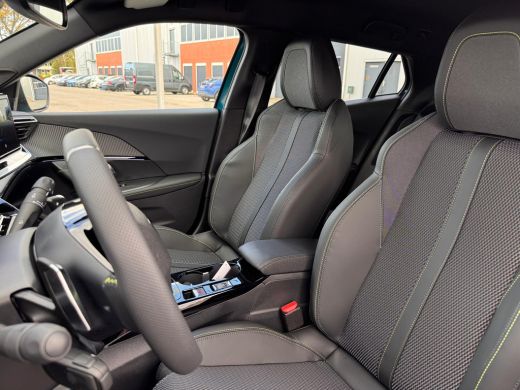 Peugeot 2008 1.2 Hybrid 145 GT Automaat | Voorraadvoordeel | Adaptive Cruise Control | Camera V + A | 18" Lich... ActivLease financial lease