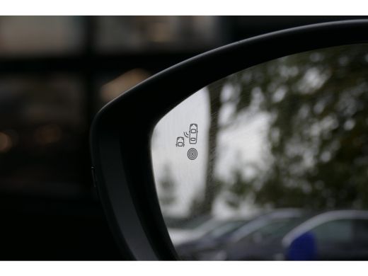 Peugeot 2008 1.2 PureTech 130 Allure / NAVI / CLIMA / PDC / 17"LMV / CAMERA V+A / FULL-LED / WINTERPAKKET / BL... ActivLease financial lease
