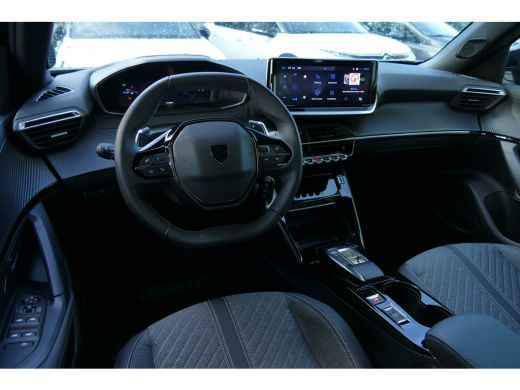 Peugeot 2008 1.2 PureTech 130 Allure / NAVI / CLIMA / PDC / 17"LMV / CAMERA V+A / FULL-LED / WINTERPAKKET / BL... ActivLease financial lease