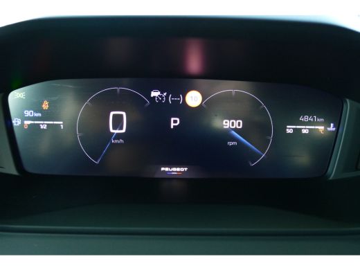 Peugeot 2008 1.2 PureTech 130 Allure / NAVI / CLIMA / PDC / 17"LMV / CAMERA V+A / FULL-LED / WINTERPAKKET / BL... ActivLease financial lease