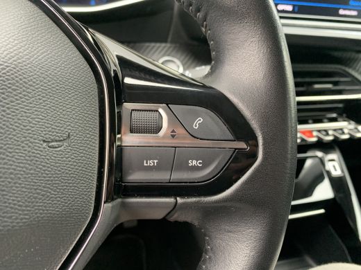 Peugeot 2008 1.2 PureTech Allure | Climate control | Camera | Cruise | Led | Pdc achter | Trekhaak | Navigatie | ActivLease financial lease