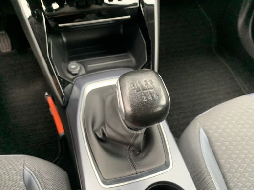 Peugeot 2008 1.2 PureTech Allure | Climate control | Camera | Cruise | Led | Pdc achter | Trekhaak | Navigatie | ActivLease financial lease