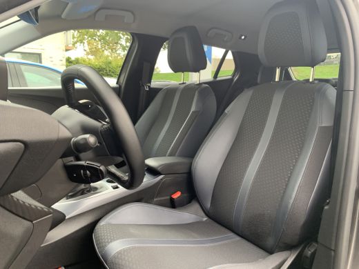 Peugeot 2008 1.2 PureTech Allure | Climate control | Camera | Cruise | Led | Pdc achter | Trekhaak | Navigatie | ActivLease financial lease