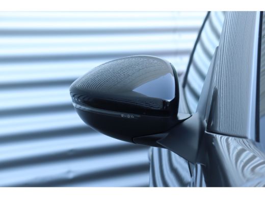 Peugeot 208 1.2 PURETECH 100PK ALLURE PACK / NAVI / LEDER / CLIMA / FULL-LED / PDC / CAMERA / 16" LMV / WINTE... ActivLease financial lease