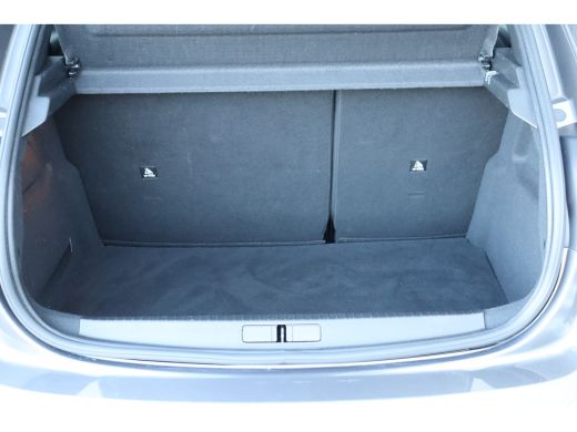 Peugeot 208 1.2 PURETECH 100PK ALLURE PACK / NAVI / LEDER / CLIMA / FULL-LED / PDC / CAMERA / 16" LMV / WINTE... ActivLease financial lease