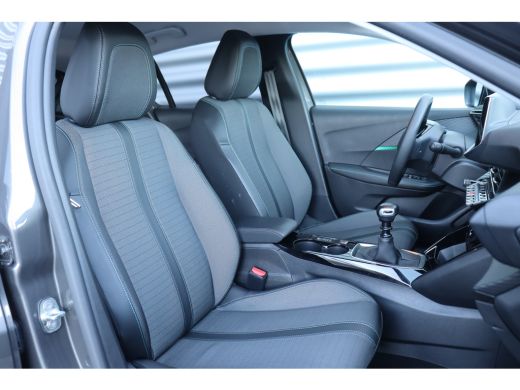 Peugeot 208 1.2 PURETECH 100PK ALLURE PACK / NAVI / LEDER / CLIMA / FULL-LED / PDC / CAMERA / 16" LMV / WINTE... ActivLease financial lease