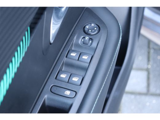 Peugeot 208 1.2 PURETECH 100PK ALLURE PACK / NAVI / LEDER / CLIMA / FULL-LED / PDC / CAMERA / 16" LMV / WINTE... ActivLease financial lease