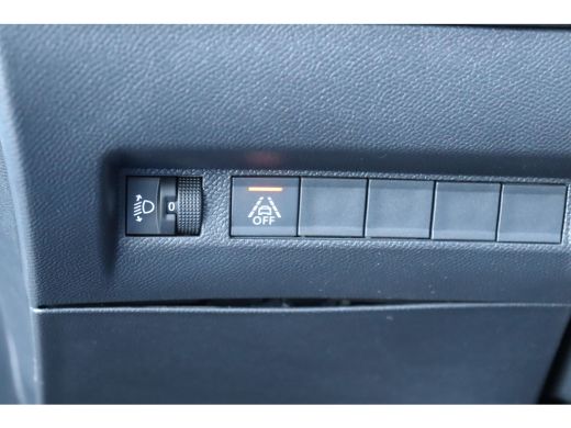 Peugeot 208 1.2 PURETECH 100PK ALLURE PACK / NAVI / LEDER / CLIMA / FULL-LED / PDC / CAMERA / 16" LMV / WINTE... ActivLease financial lease