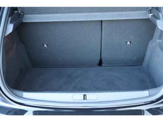 Peugeot 208 1.2 PURETECH 100PK GT PACK / NAVI / LEDER / CLIMA / PDC / 17" LMV / CAMERA / KEYLESS / ADAPT. CRU... ActivLease financial lease
