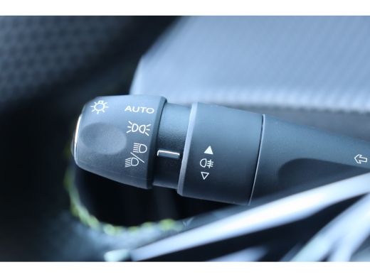 Peugeot 208 1.2 PURETECH 100PK GT PACK / NAVI / LEDER / CLIMA / PDC / 17" LMV / CAMERA / KEYLESS / ADAPT. CRU... ActivLease financial lease