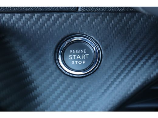 Peugeot 208 1.2 PURETECH 100PK GT PACK / NAVI / LEDER / CLIMA / PDC / 17" LMV / CAMERA / KEYLESS / ADAPT. CRU... ActivLease financial lease