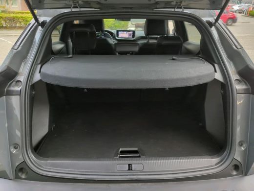 Peugeot e-2008 EV Allure 54 kWh | Navigatie | Camera voor + achter | Stoelverwarming | Fase 3 | BTW | Nieuw model | ActivLease financial lease