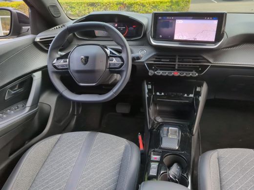 Peugeot e-2008 EV Allure 54 kWh | Navigatie | Camera voor + achter | Stoelverwarming | Fase 3 | BTW | Nieuw model | ActivLease financial lease