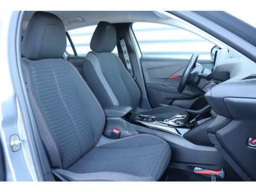 Peugeot e-208 EV 136PK ACTIVE PACK AUTOMAAT / NAVI / CLIMA / LED / BLUETOOTH / CRUISECONTROL / NIEUWSTAAT !! ActivLease financial lease