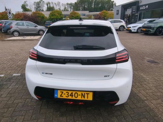 Peugeot e-208 EV GT 50 kWh | Navigatie | Panoramadak | Camera voor + achter | Fase 3 | BTW | Nieuw model | ActivLease financial lease