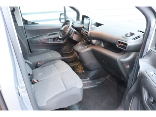 Peugeot Partner Partner 50KWH 136PK L1H1 ASPHALT AUTOMAAT / NAVI / CLIMA / LED / PDC / CAMERA / 16" LMV / DAB+ / ... ActivLease financial lease