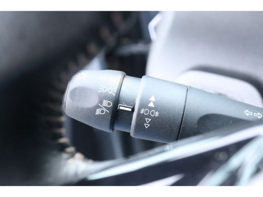 Peugeot Partner Partner 50KWH 136PK L1H1 ASPHALT AUTOMAAT / NAVI / CLIMA / LED / PDC / CAMERA / 16" LMV / DAB+ / ... ActivLease financial lease