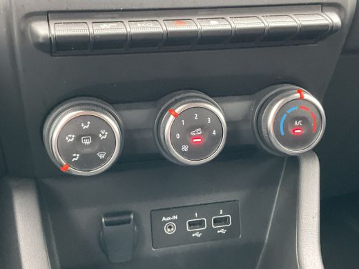 Renault Clio 1.0 TCe 90 Equilibre 1Eig Carplay Cruise DAB 5-Deurs Airco NL-Auto! ActivLease financial lease