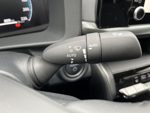 Toyota C-HR 1.8 Hybrid 140 Dynamic | All-in prijs | Apple/Android | Camera | Cruise Control | Parkeersensoren | ActivLease financial lease