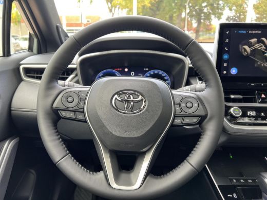 Toyota Corolla Cross Hybrid 180 Executive ActivLease financial lease