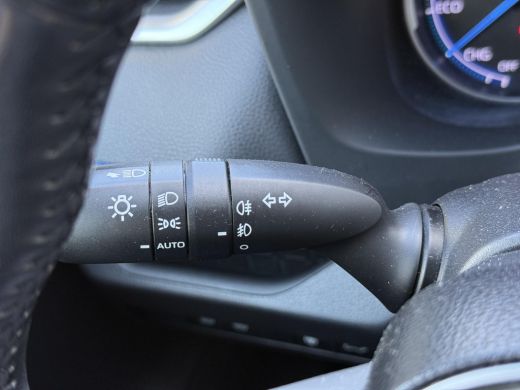 Toyota RAV4 2.5 Hybrid Bi-Tone **TREKHAAK/ NAVIGATIE/ APPLE CARPLAY/ KEYLESS/ STOELVERWARMING** ActivLease financial lease