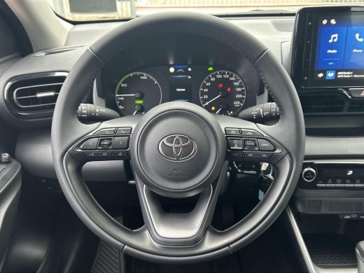 Toyota Yaris 1.5 Hybrid 115 Comfort | Nieuwe auto | Direct uit voorraad leverbaar | ActivLease financial lease