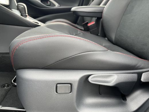 Toyota Yaris 1.5 Hybrid 130 GR Sport | Plus Pack | Uit voorraad leverbaar! | ActivLease financial lease
