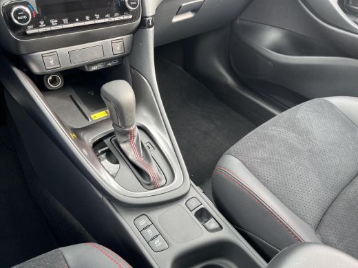 Toyota Yaris 1.5 Hybrid 130 GR Sport | Plus Pack | Uit voorraad leverbaar! | ActivLease financial lease