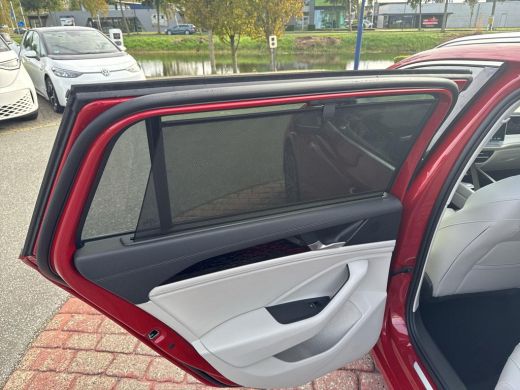 Volkswagen Passat Variant 1.5 eHybrid Elegance | PHEV | Led | Ergo | Trekhaak | 5 jr fabrieksgarantie | SOH 101% | ActivLease financial lease