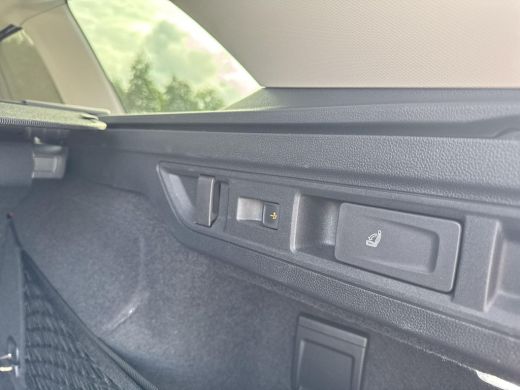 Volkswagen Passat Variant 1.5 eHybrid Elegance | PHEV | Led | Ergo | Trekhaak | 5 jr fabrieksgarantie | SOH 101% | ActivLease financial lease