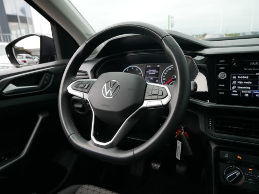 Volkswagen T-Cross 1.0 TSI Life | Airco | Cruise control adaptief | Parkeersensor voor en achter ActivLease financial lease