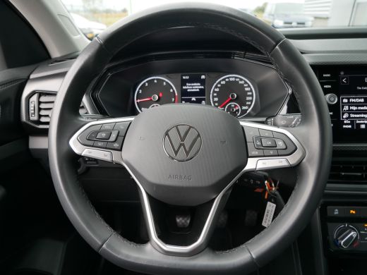 Volkswagen T-Cross 1.0 TSI Life | Airco | Cruise control adaptief | Parkeersensor voor en achter ActivLease financial lease