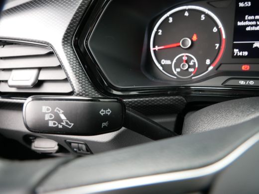 Volkswagen T-Cross 1.0 TSI Life | Airco | Cruise control adaptief | Parkeersensor voor en achter ActivLease financial lease
