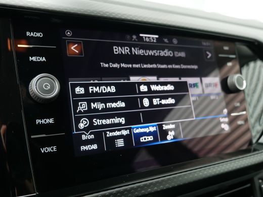 Volkswagen T-Cross 1.0 TSI Life | Airco | Cruise control adaptief | Parkeersensor voor en achter ActivLease financial lease