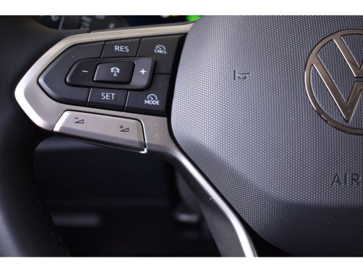 Volkswagen Tiguan 1.5 eTSI DSG LIFE IQ-LIGHT/NAVI/TREKHAAK ActivLease financial lease