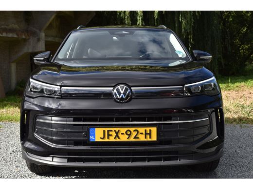 Volkswagen Tiguan 1.5 eTSI DSG LIFE IQ-LIGHT/NAVI/TREKHAAK ActivLease financial lease