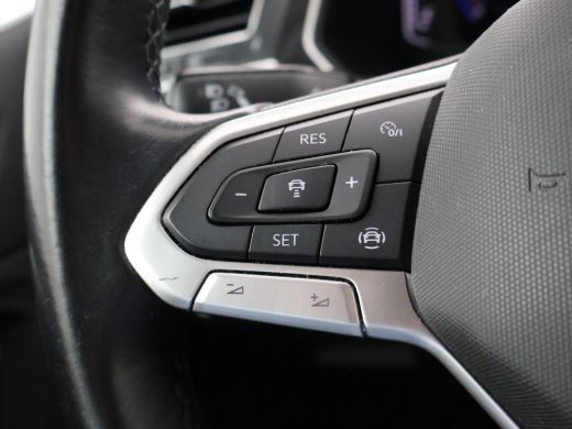 Volkswagen Tiguan 1.5 TSI + WEGKL. TREKHAAK | VIRTUAL COCKPIT | STUUR/STOELVERW. | CAMERA | ADAPTIVE CRUISE | MASSAGE ActivLease financial lease