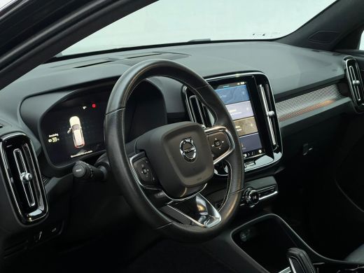 Volvo  XC40 Recharge P8 AWD R-Design NL AUTO | LEDER | CAMERA | HARMAN KARDON | STUURWIEL VERW ActivLease financial lease