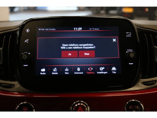 Fiat 500C 1.0 Hybrid Dolcevita 69 | Cabrio | Navi | Cruise control | DAB |  Parkeerhulp achter | LMV | ActivLease financial lease