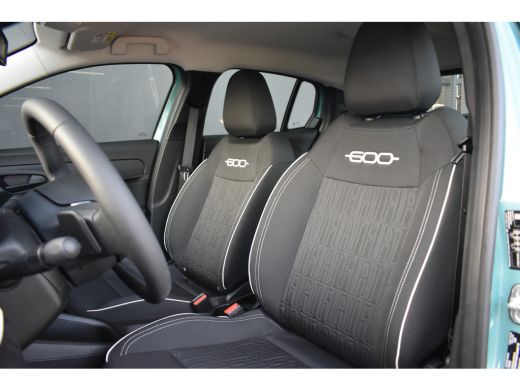 Fiat 600 1.2 Hybrid Urban 136pk Automaat | Navigatie by App | Parkeersensoren | Full-LED | Cruise Control ... ActivLease financial lease