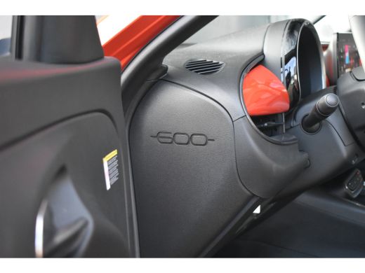Fiat 600 Urban 54 kWh 156pk | Navigatie by App | Keyless-Entry | Achteruitrijcamera | Parkeersensoren | Do... ActivLease financial lease